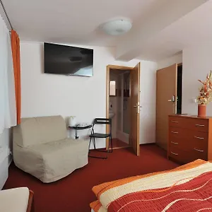Отель Habitat 16, Прага